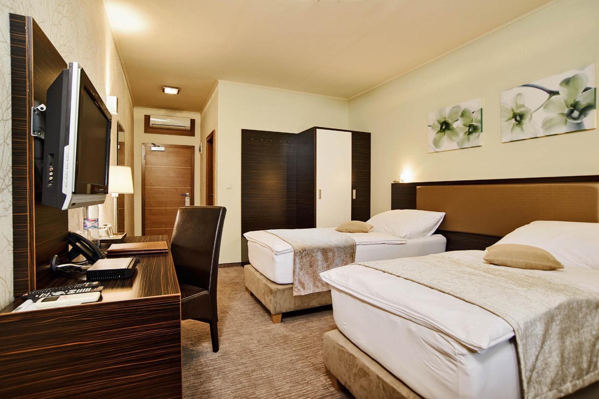 Privilege - Empire Hotels Group Kosice Bagian luar foto