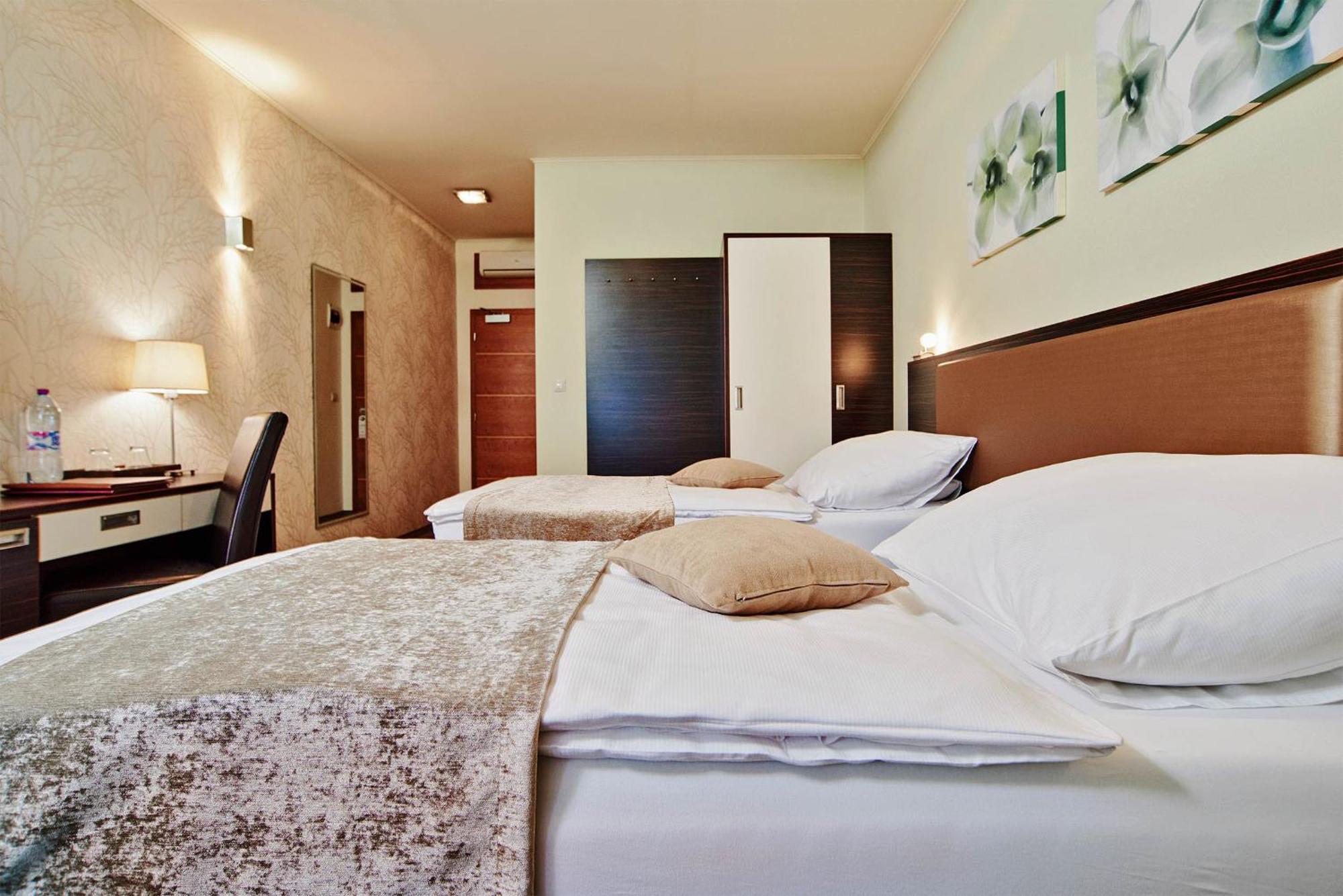 Privilege - Empire Hotels Group Kosice Bagian luar foto