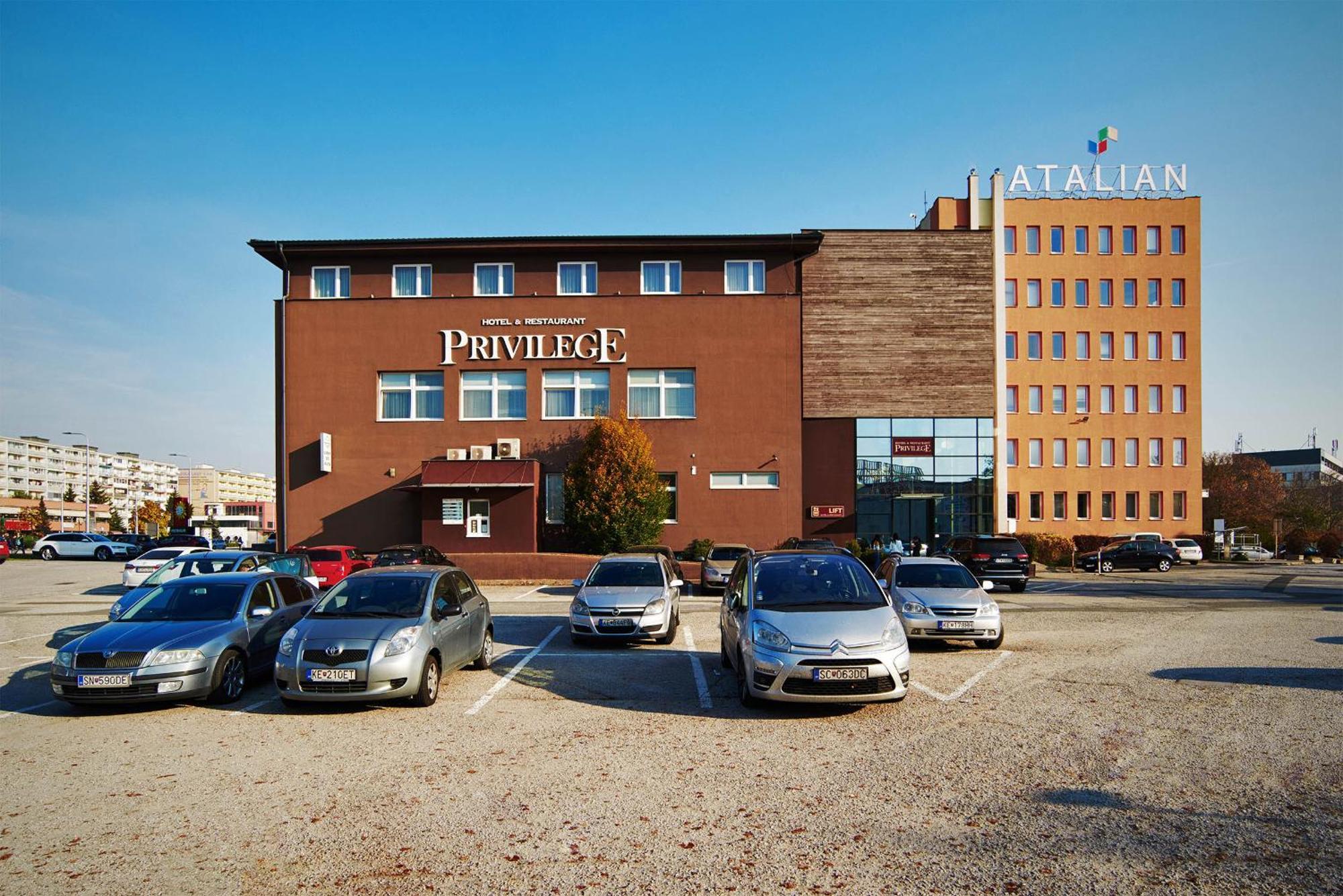 Privilege - Empire Hotels Group Kosice Bagian luar foto