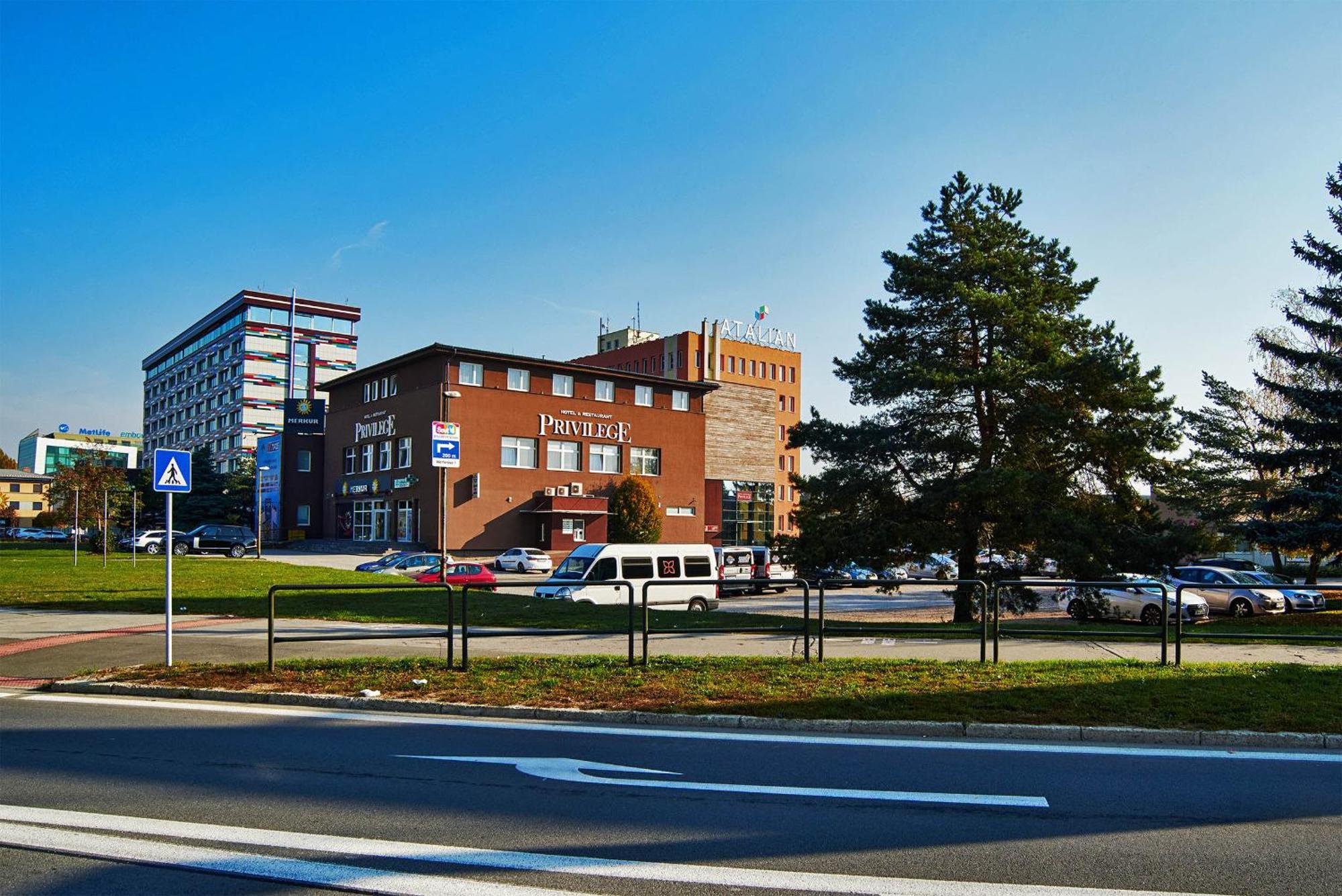 Privilege - Empire Hotels Group Kosice Bagian luar foto