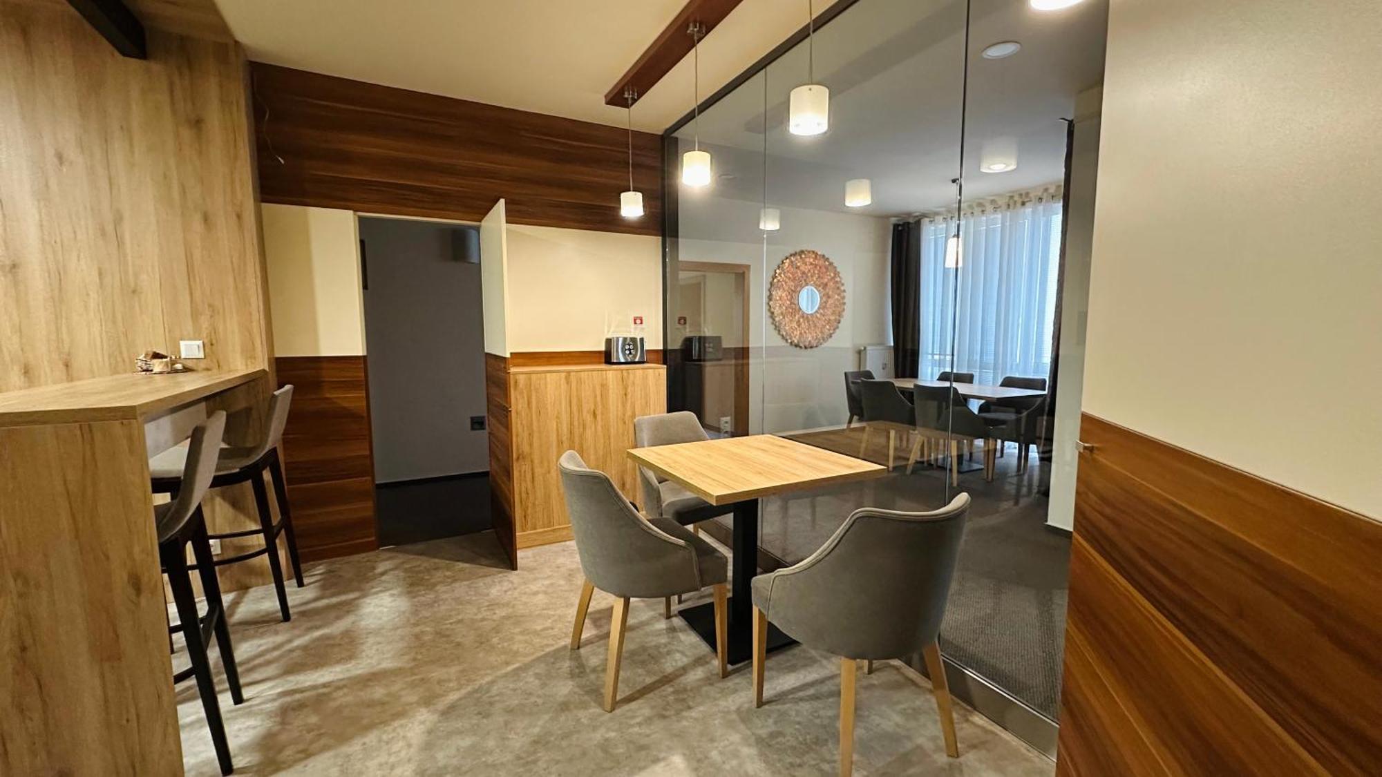 Privilege - Empire Hotels Group Kosice Bagian luar foto