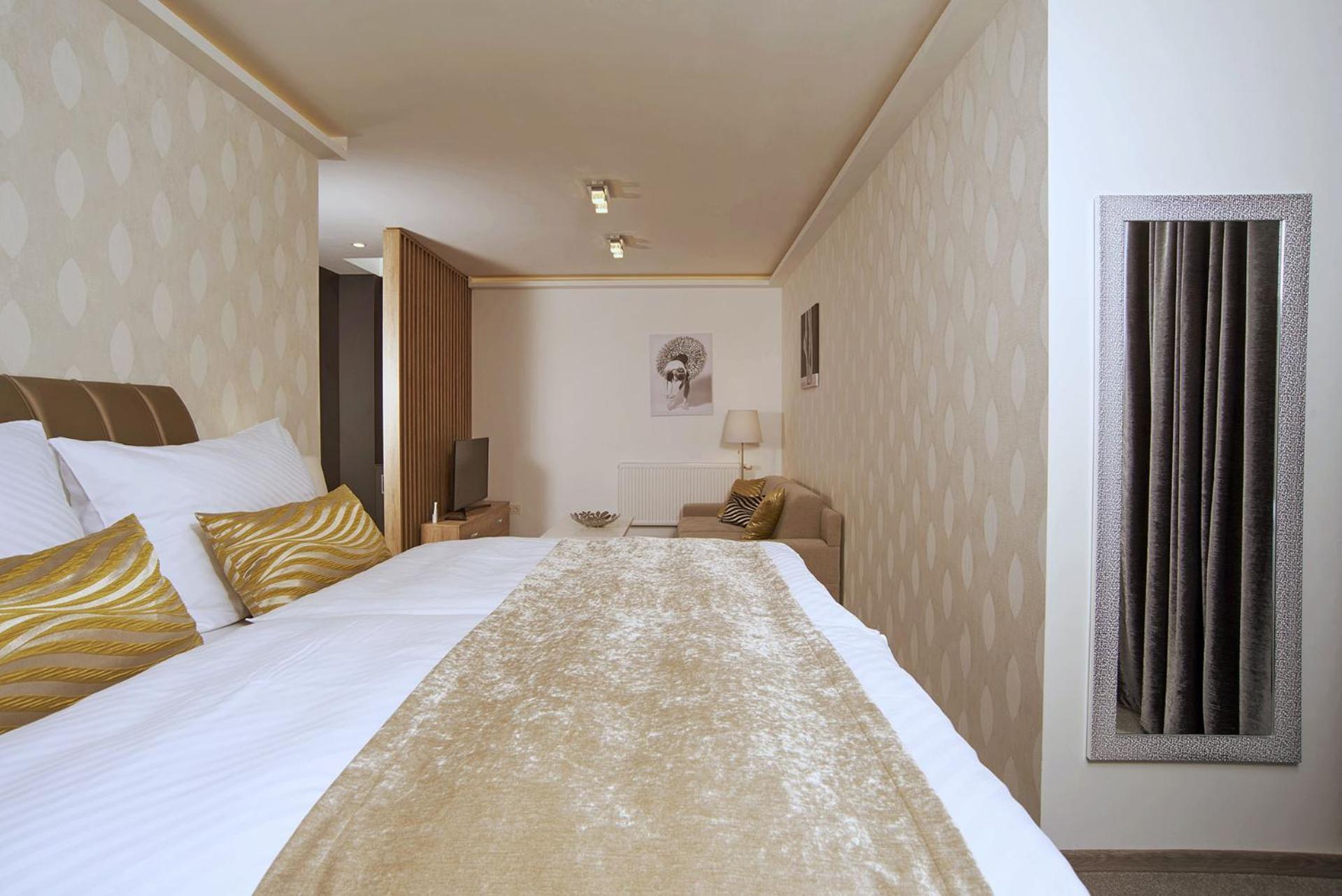Privilege - Empire Hotels Group Kosice Bagian luar foto