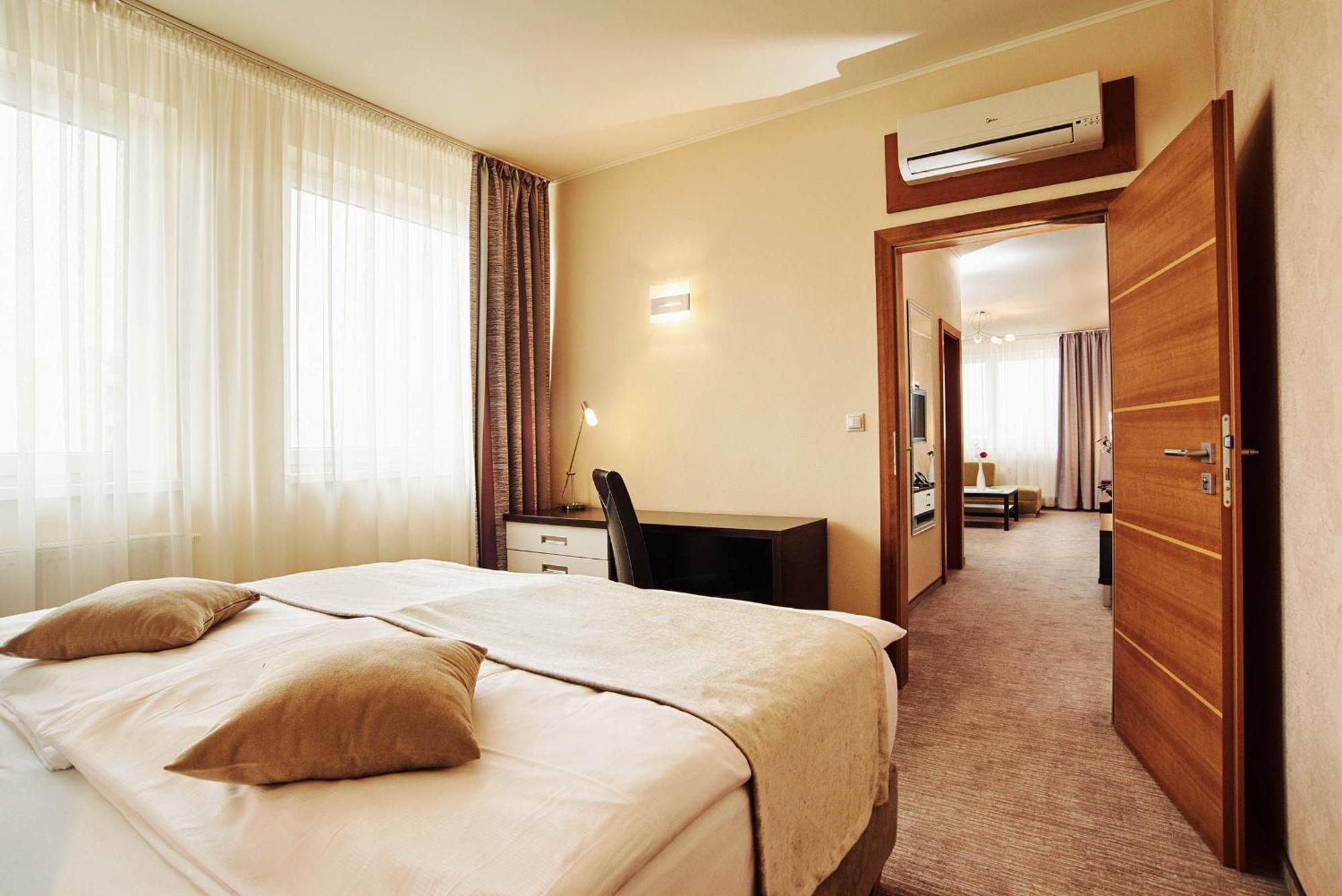 Privilege - Empire Hotels Group Kosice Bagian luar foto