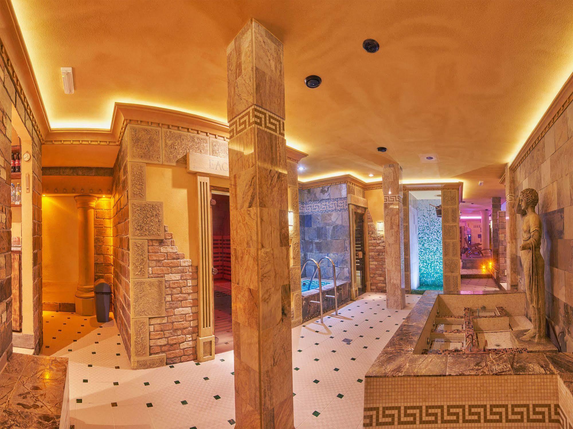 Privilege - Empire Hotels Group Kosice Bagian luar foto