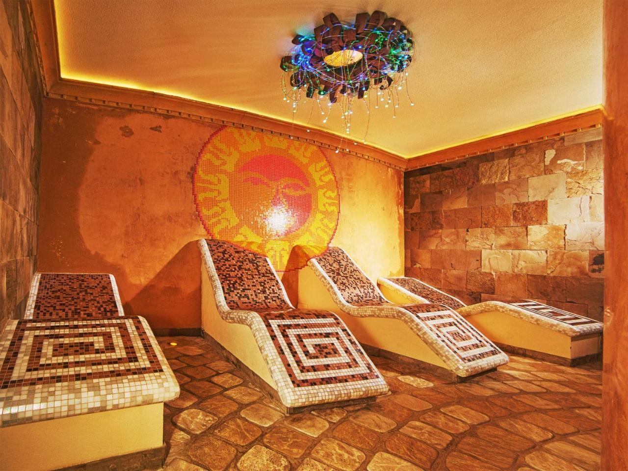Privilege - Empire Hotels Group Kosice Bagian luar foto