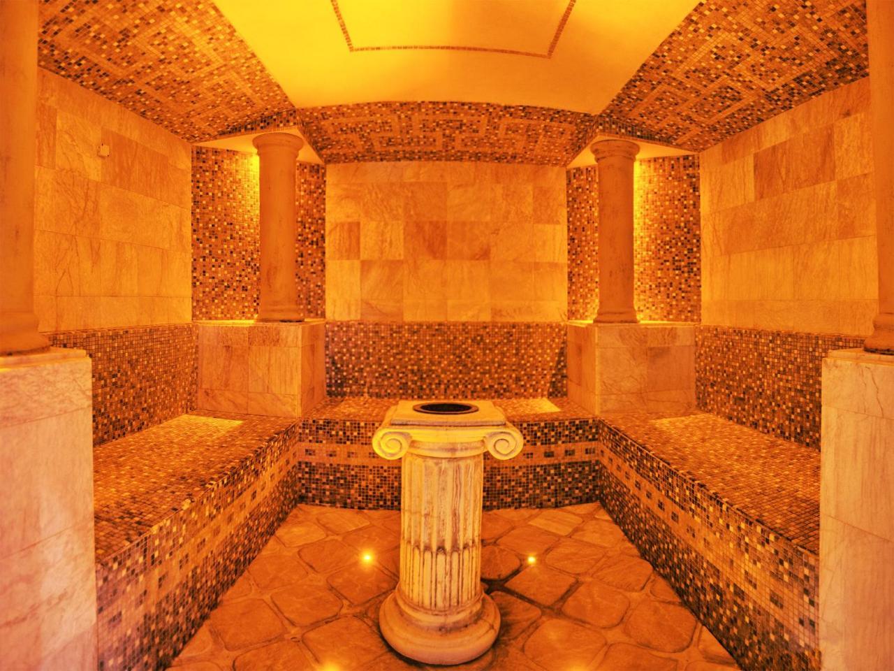 Privilege - Empire Hotels Group Kosice Bagian luar foto